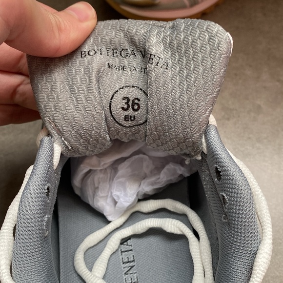Bottega Veneta Silver sneakers - Picture 5 of 8
